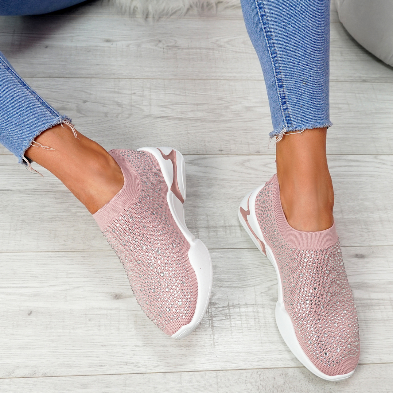 The new trend : knitted slip on trainers! - Cucu Fashion